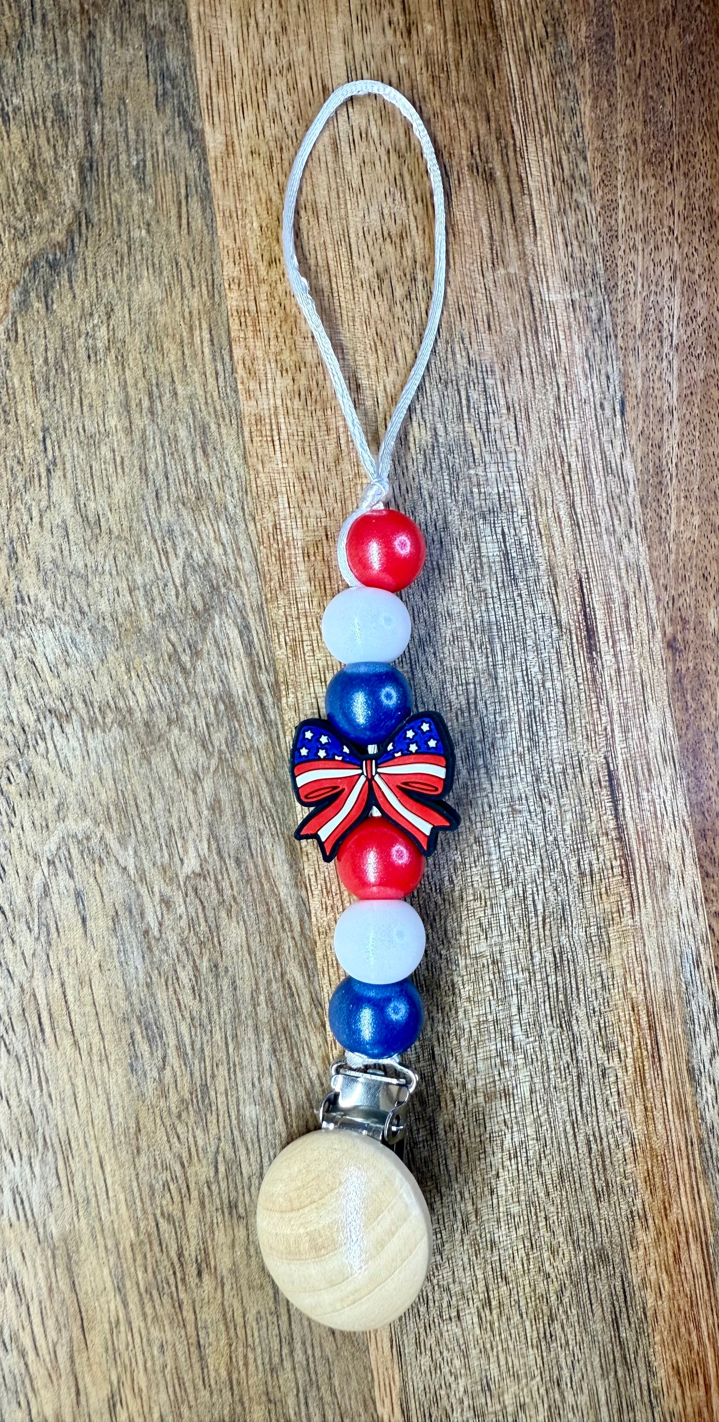 Fourth of July pacifier clips