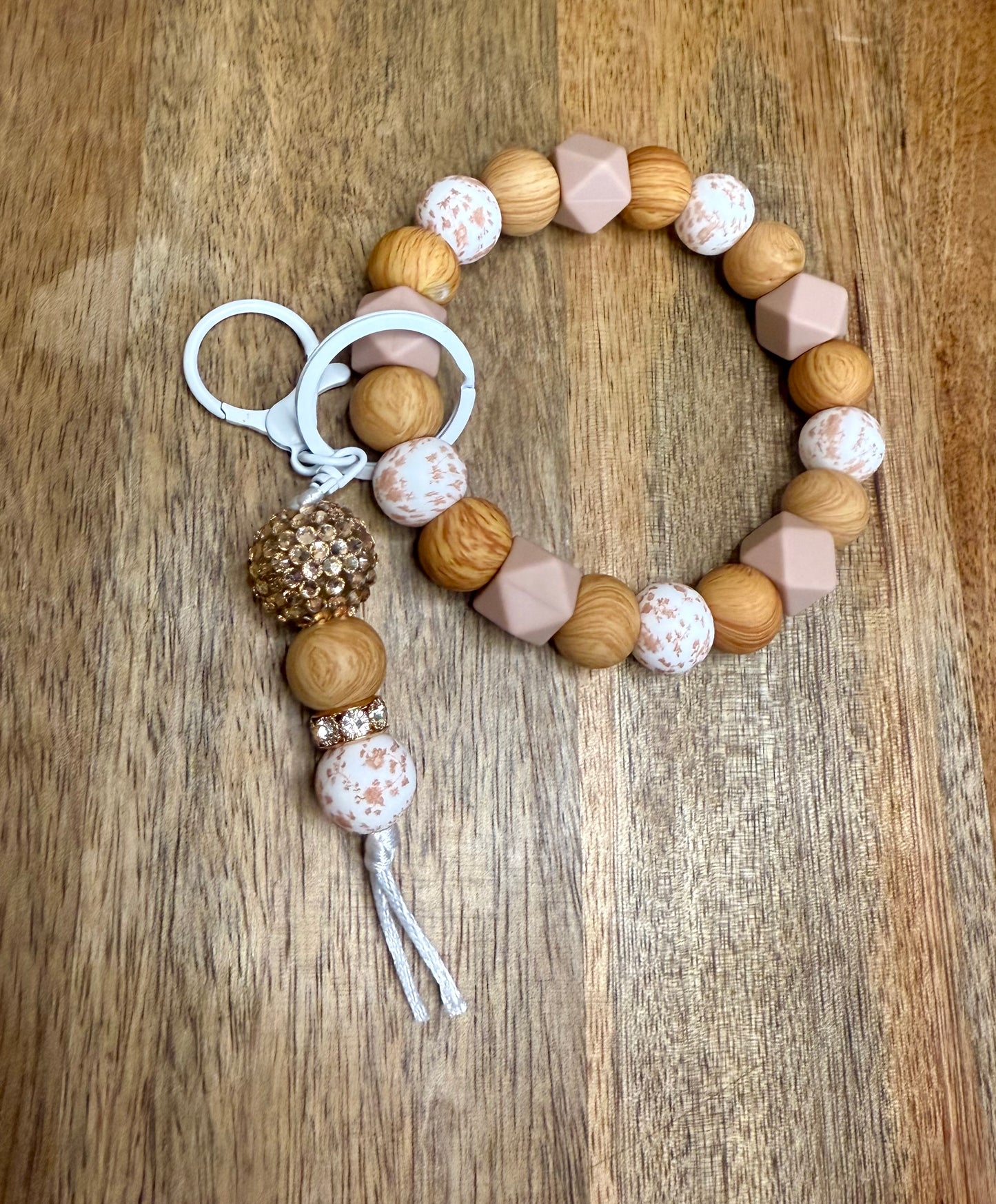 Woods&floral wristlet w/dangle keychain