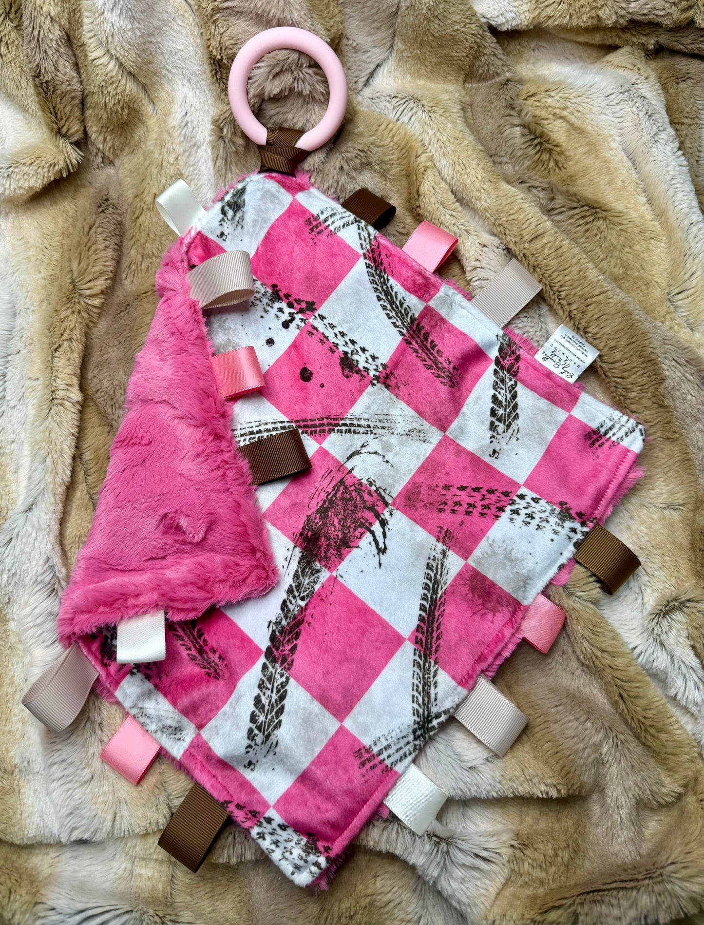 Pink checkered dirt life tag lovie