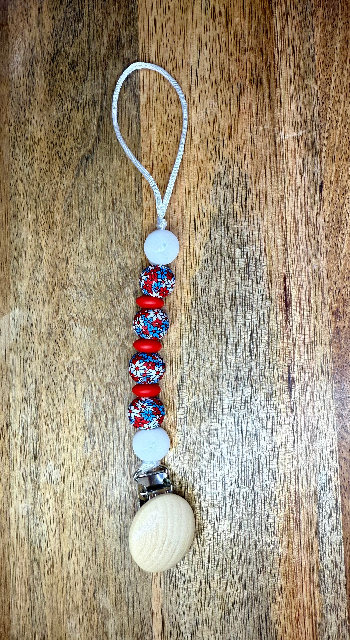 Fourth of July pacifier clips