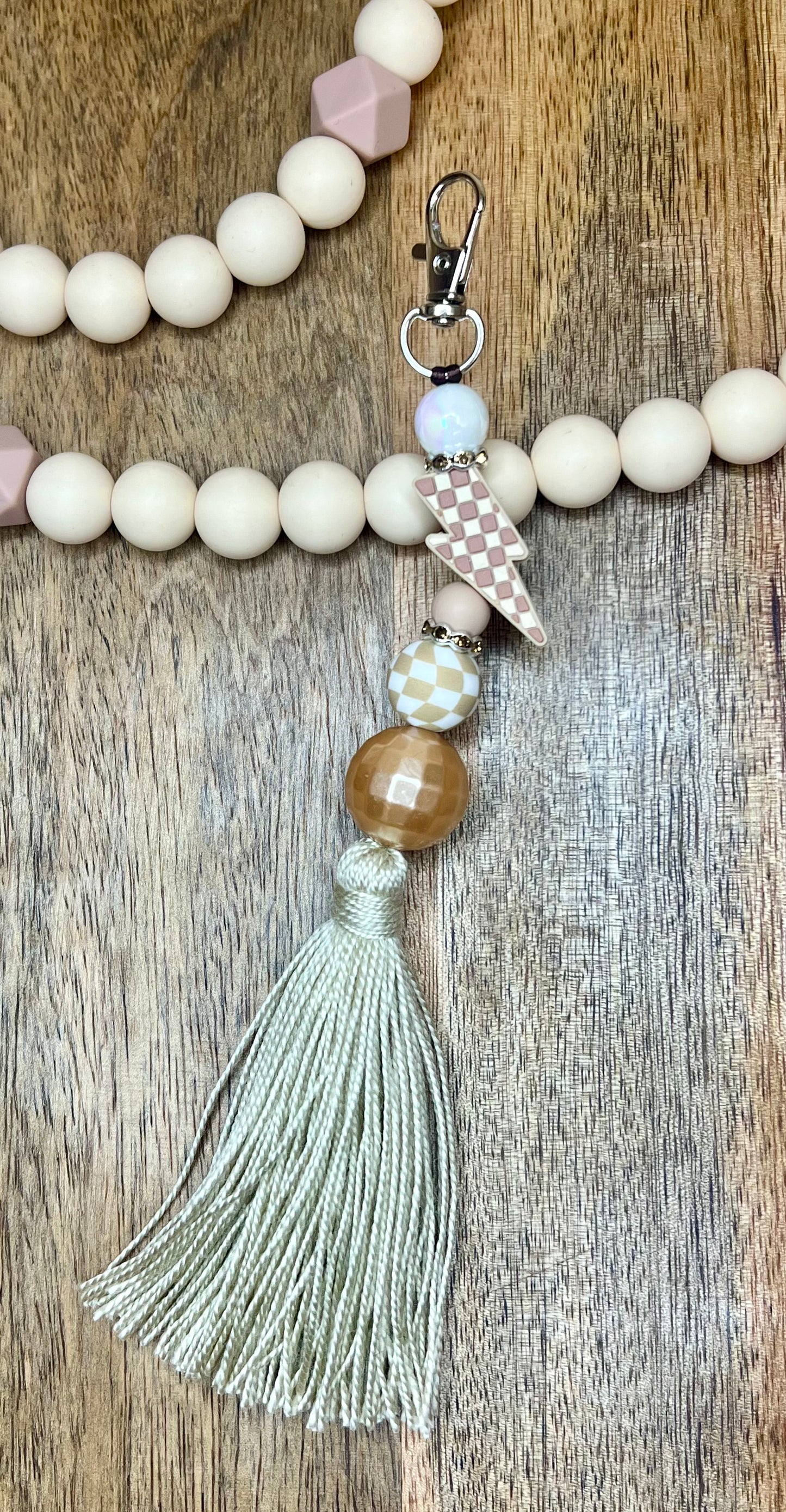 Tan checkered bolt keychain