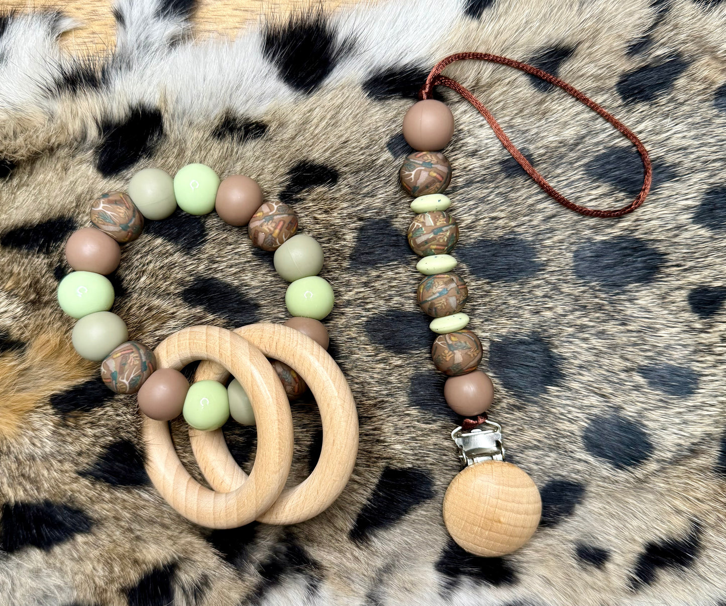 Hunting buddy pacifier clip + teether ring set