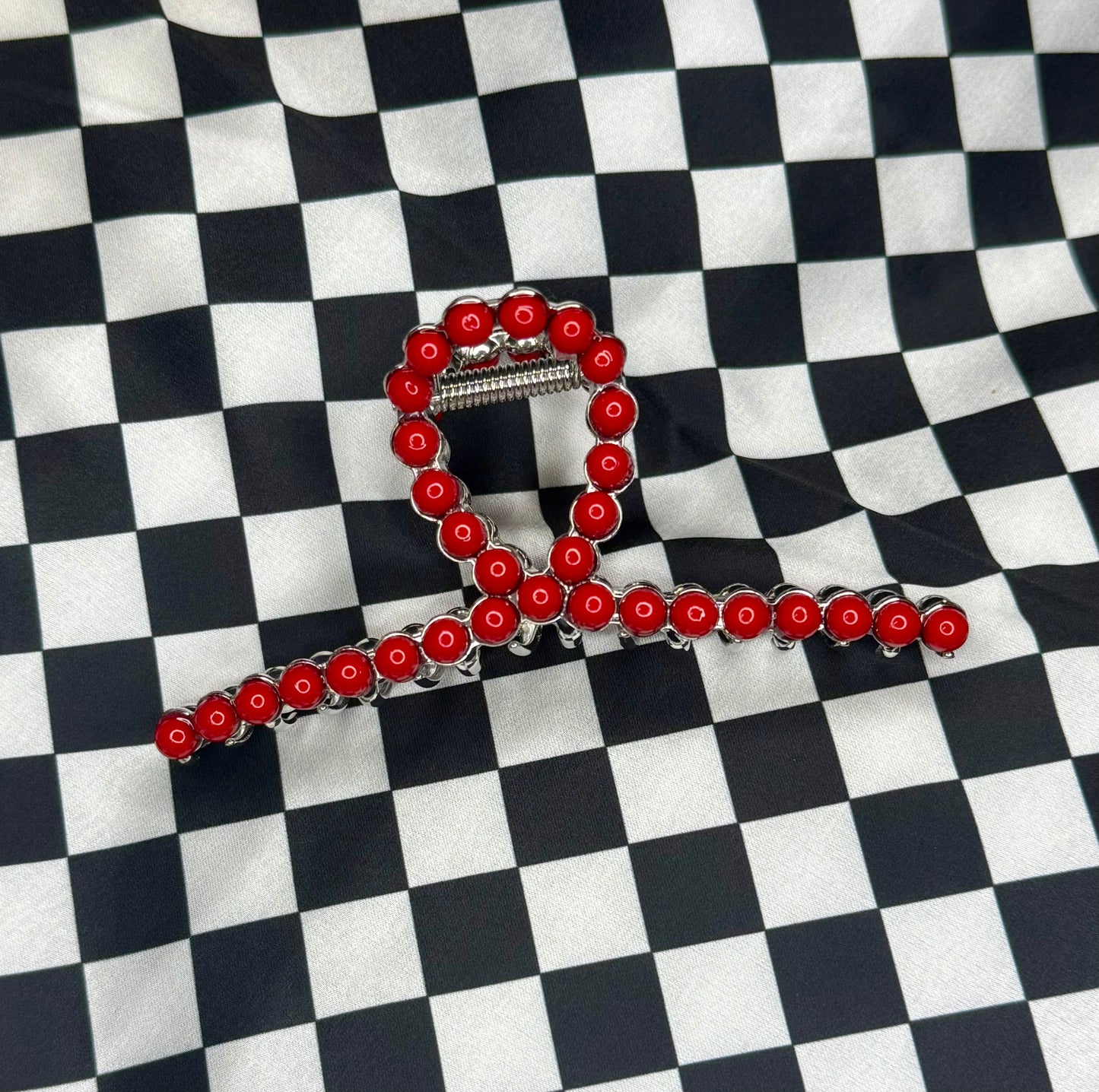 Red stone claw clip