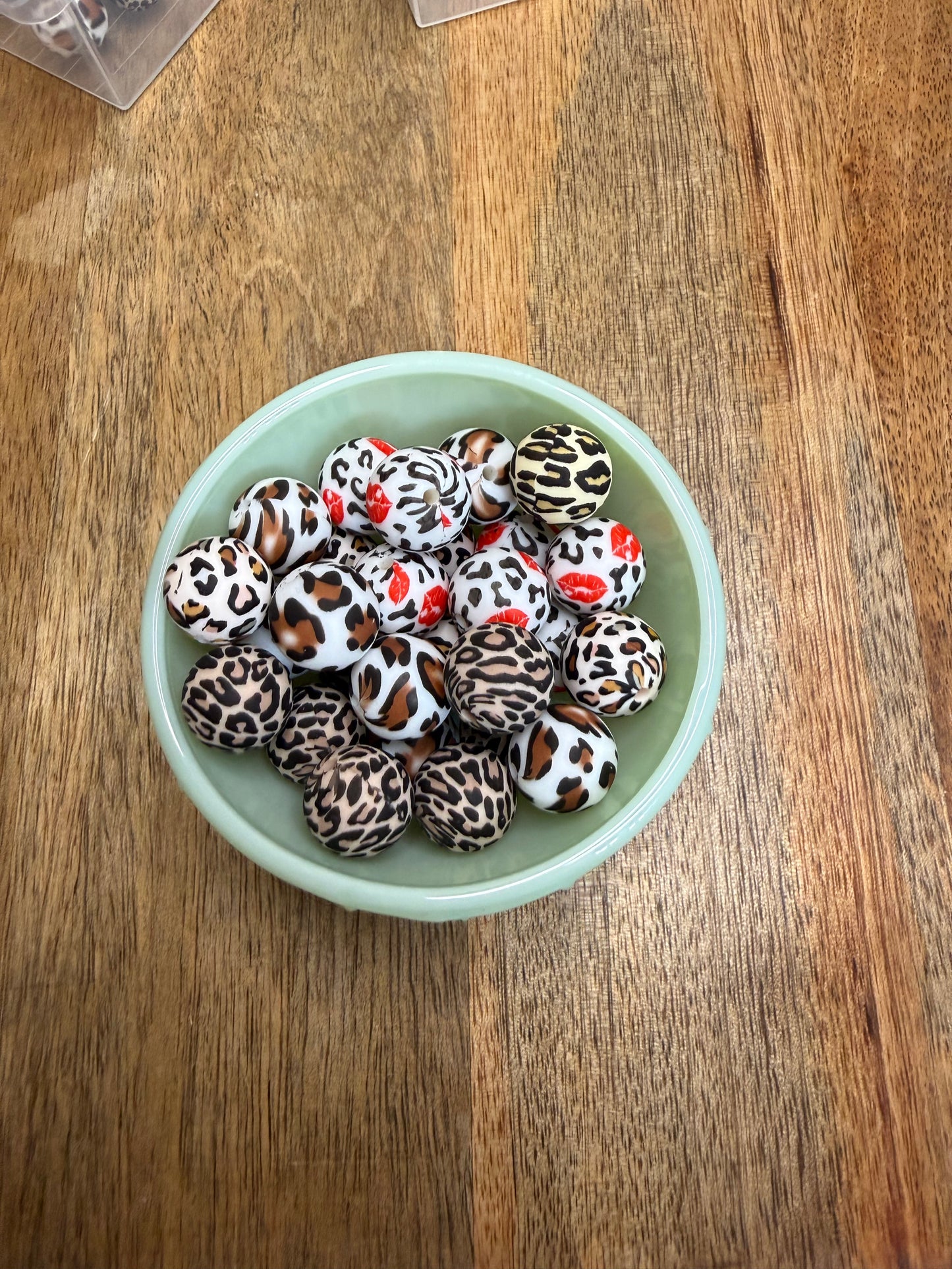 Leopard mix 15mm - 39 count