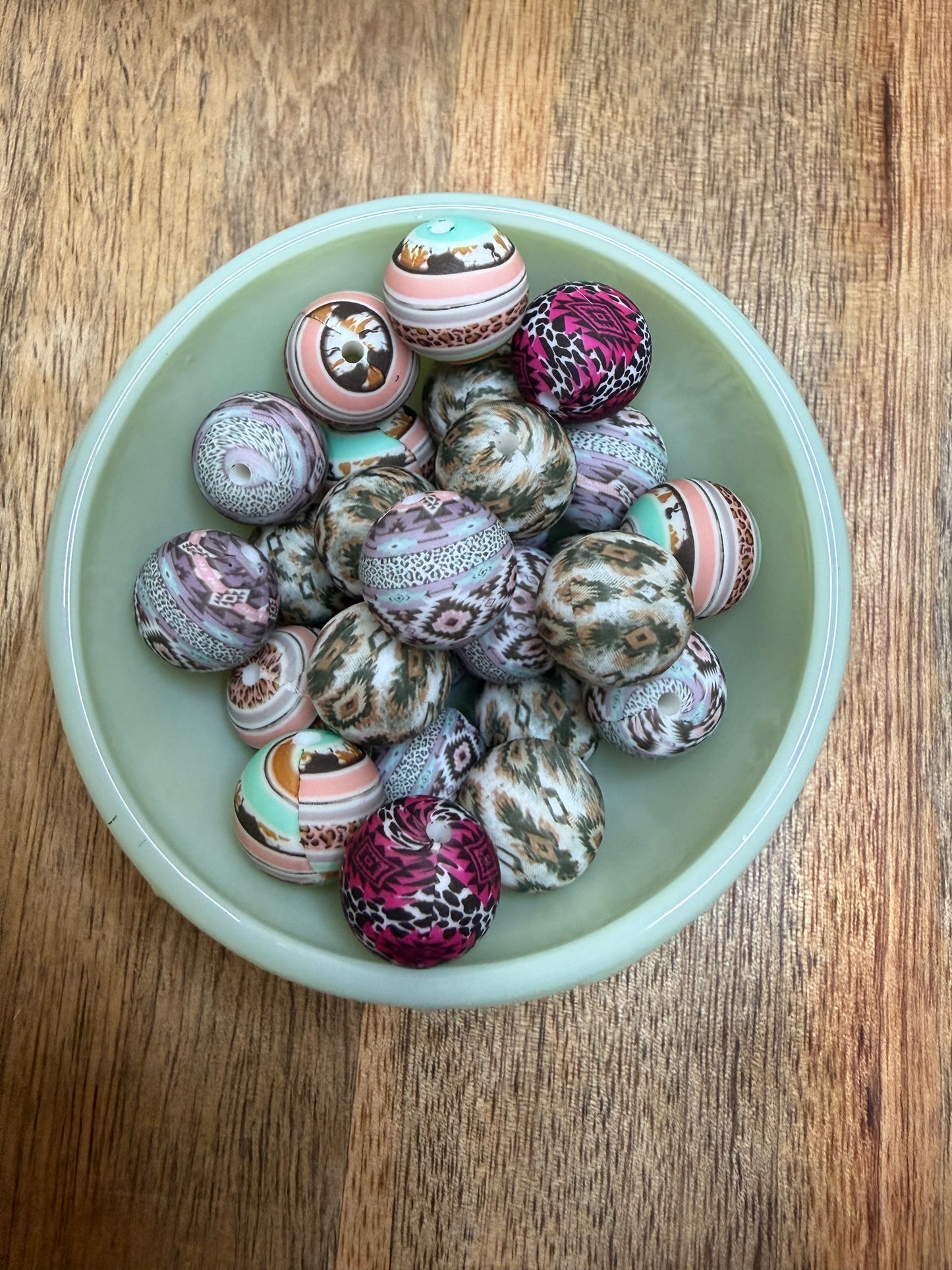 Girly aztec mix 15mm - 10 count