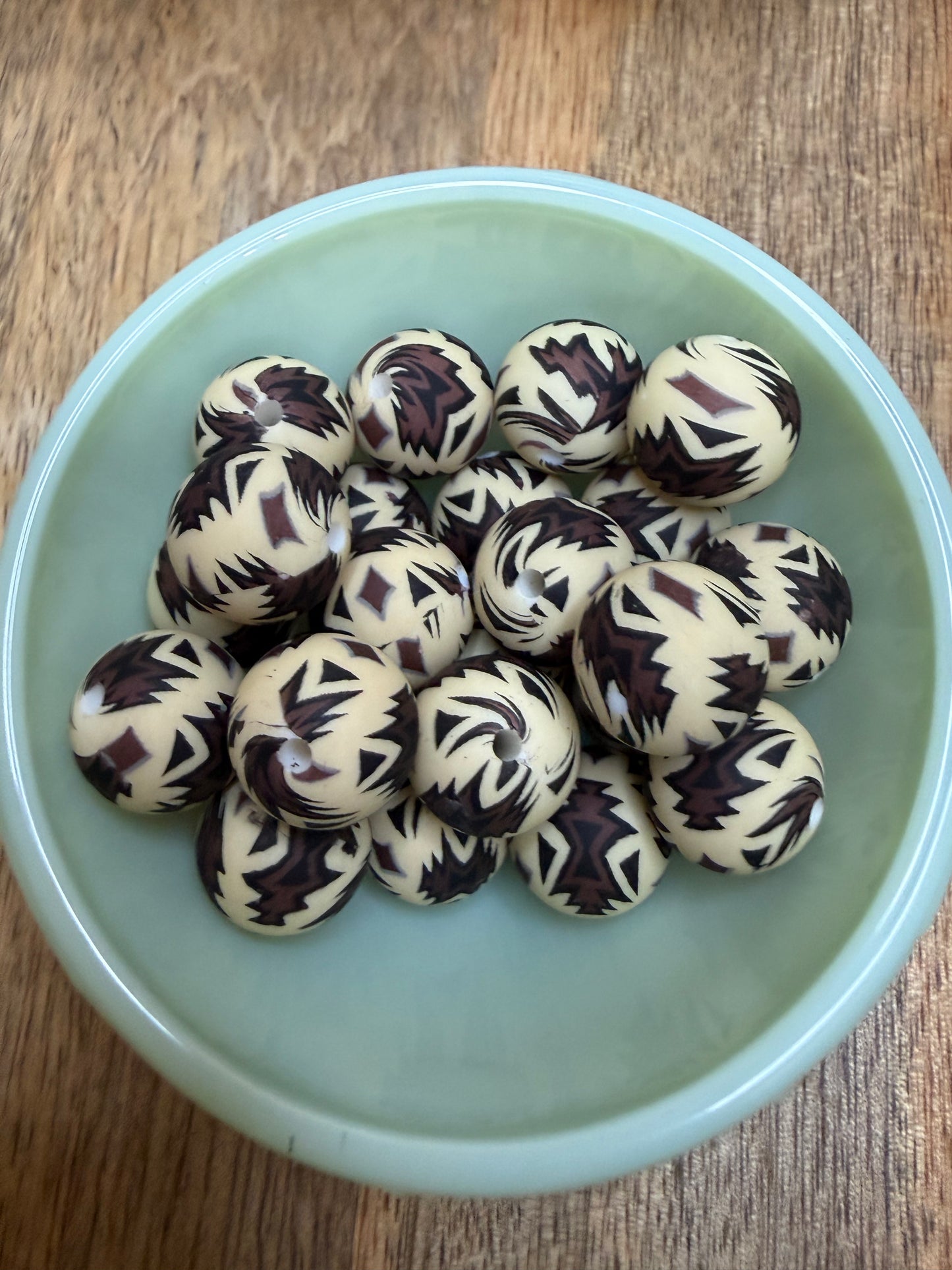 Brown Aztec 15mm - 23 count