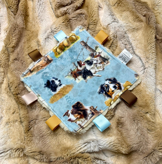Aussie dog crinkle toy