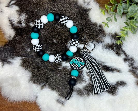 Retro checkered mama wristlet