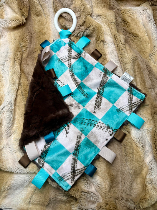 Blue checkered dirt life tag lovie