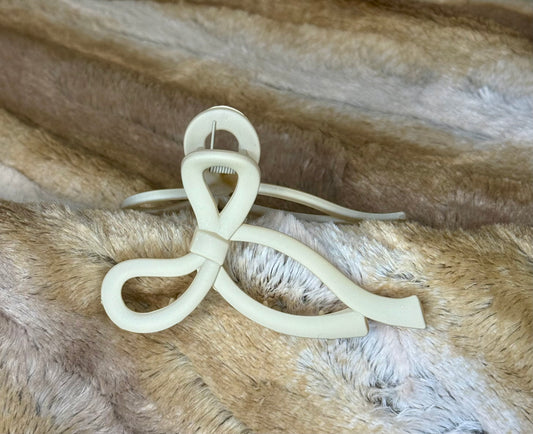 Cream bow claw clip