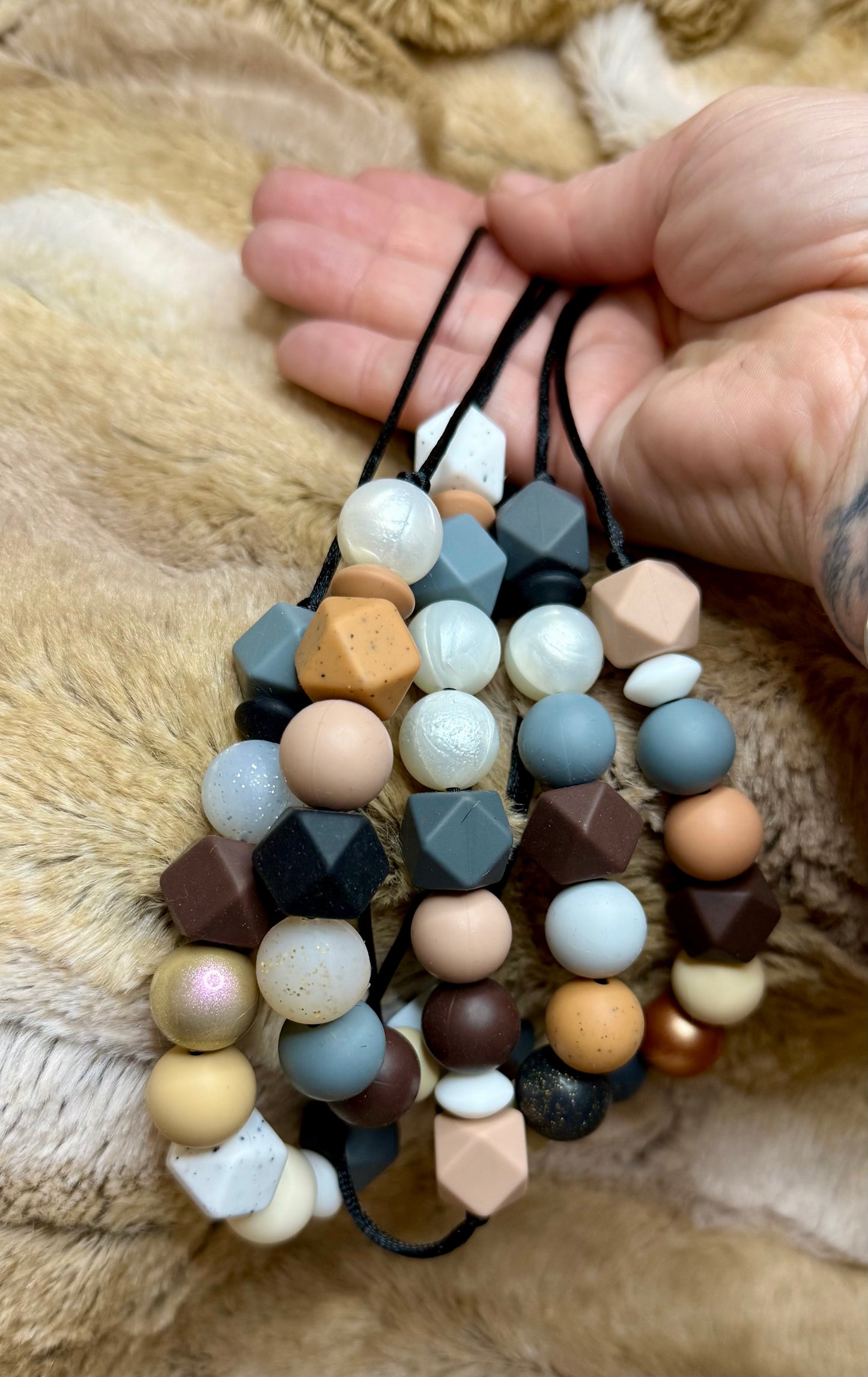 Neutral tones chew necklace
