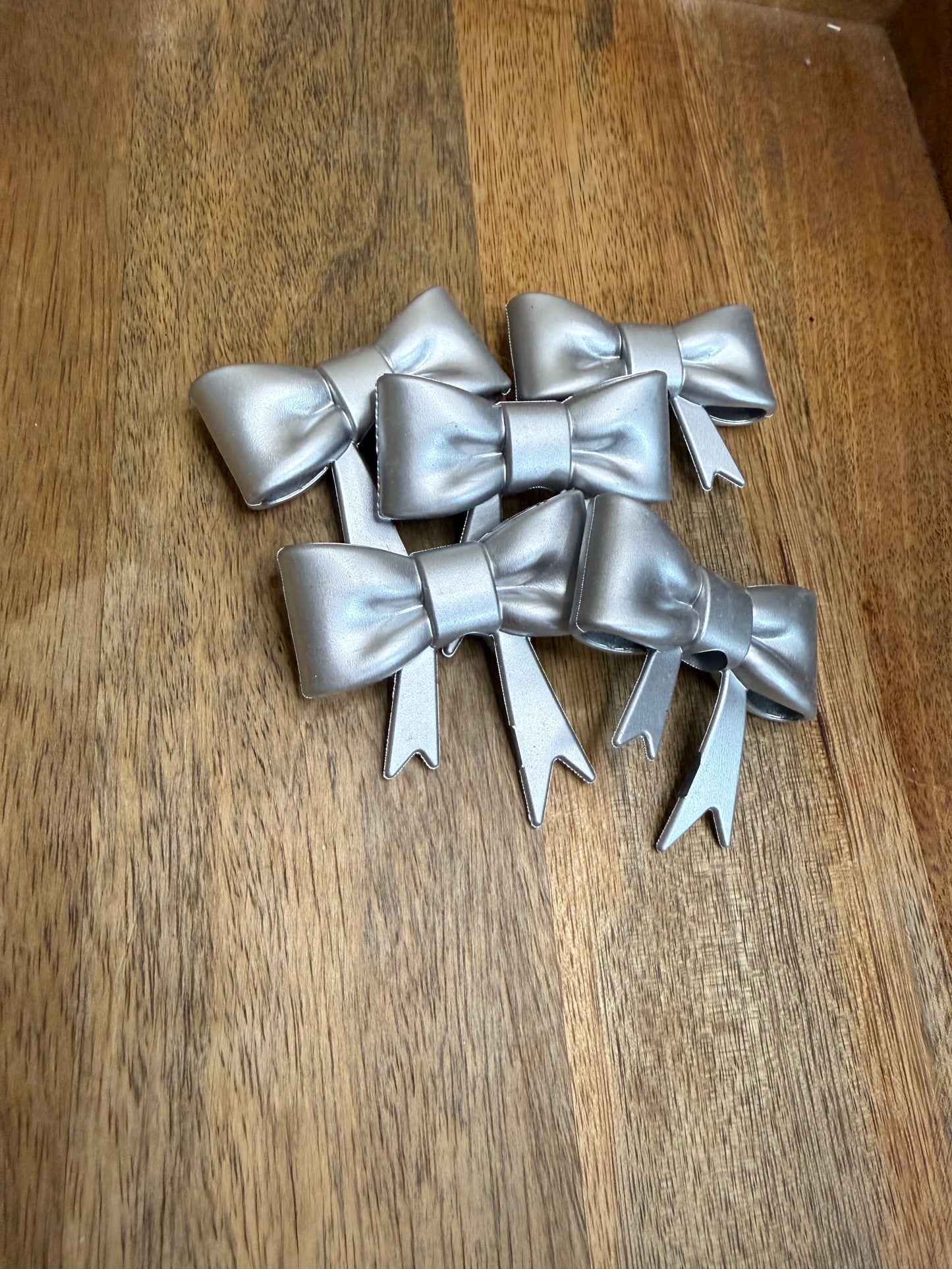 Silver bow topper / 5 count