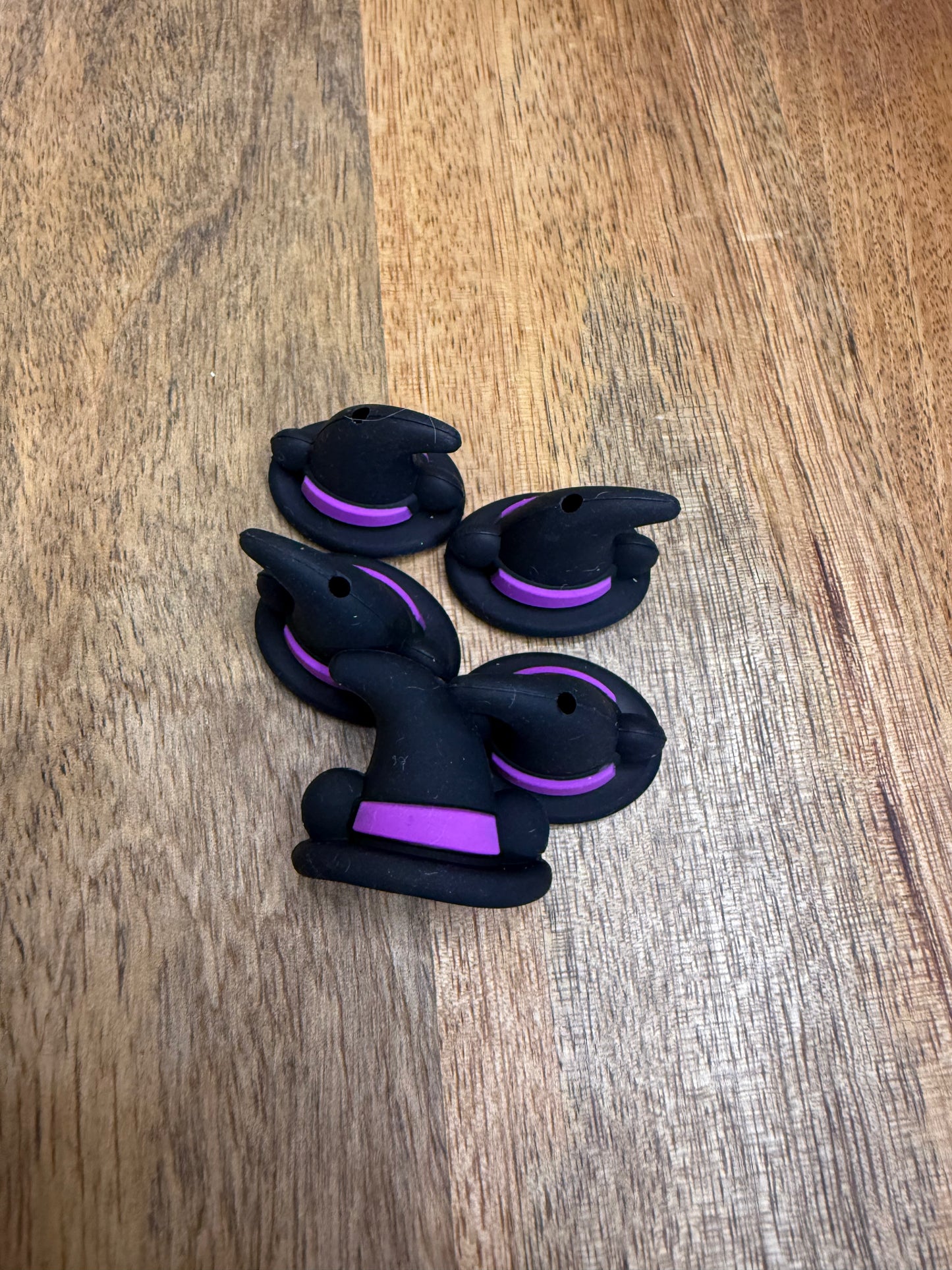Mickey witch hat focal - 5 count