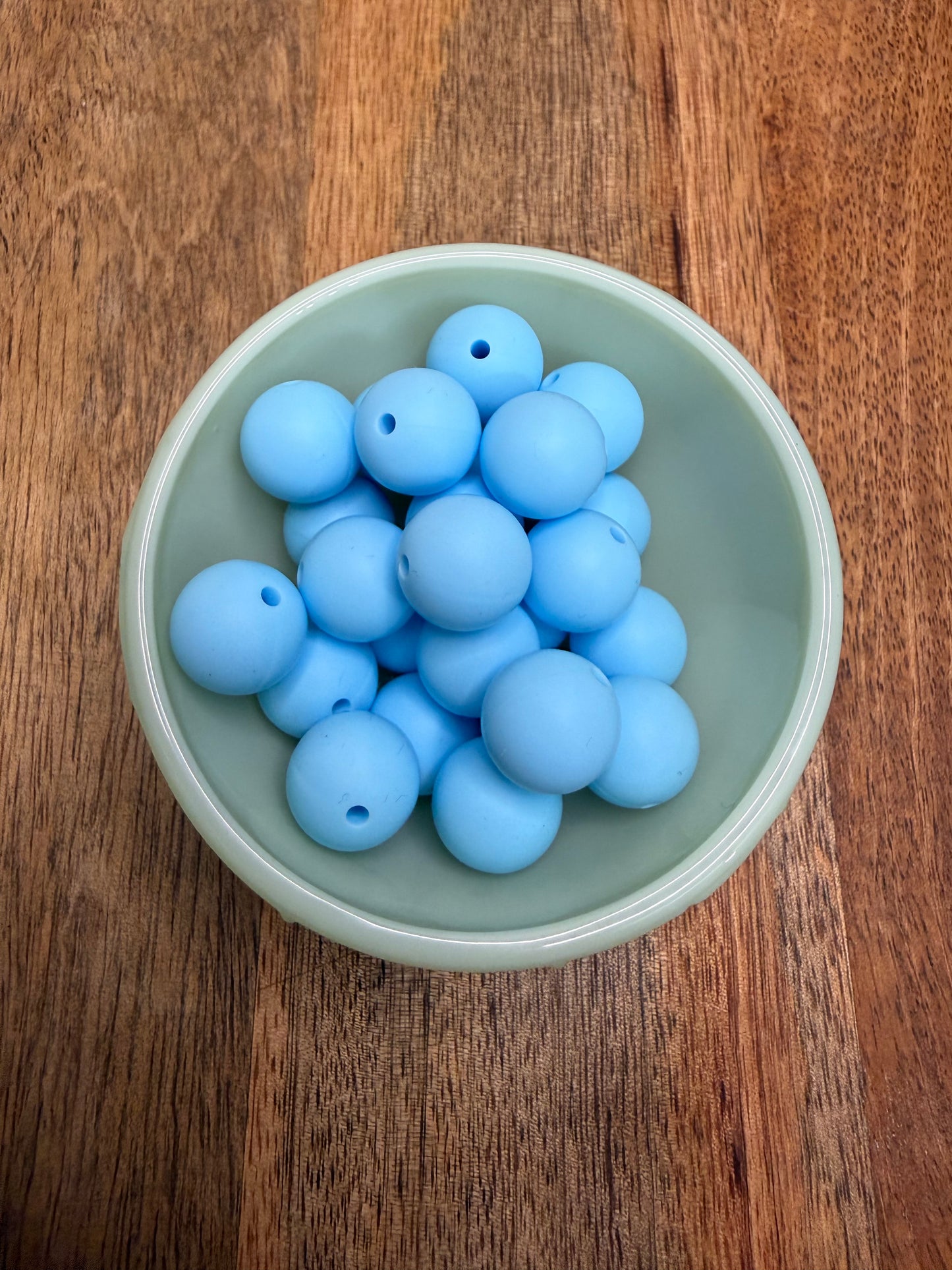 Solid light blue 15mm - 70 count