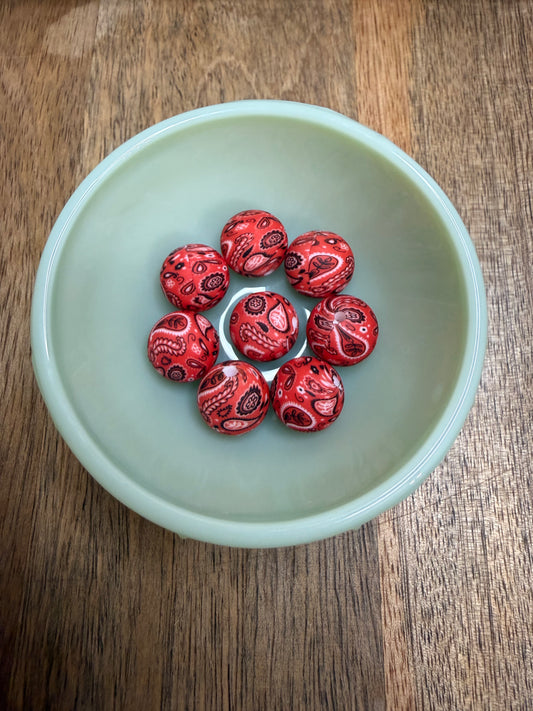 Red paisley 15mm - 8 count