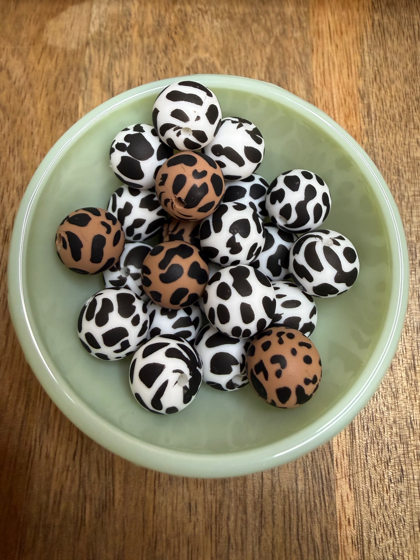 Cow print 15mm mix- 23 count
